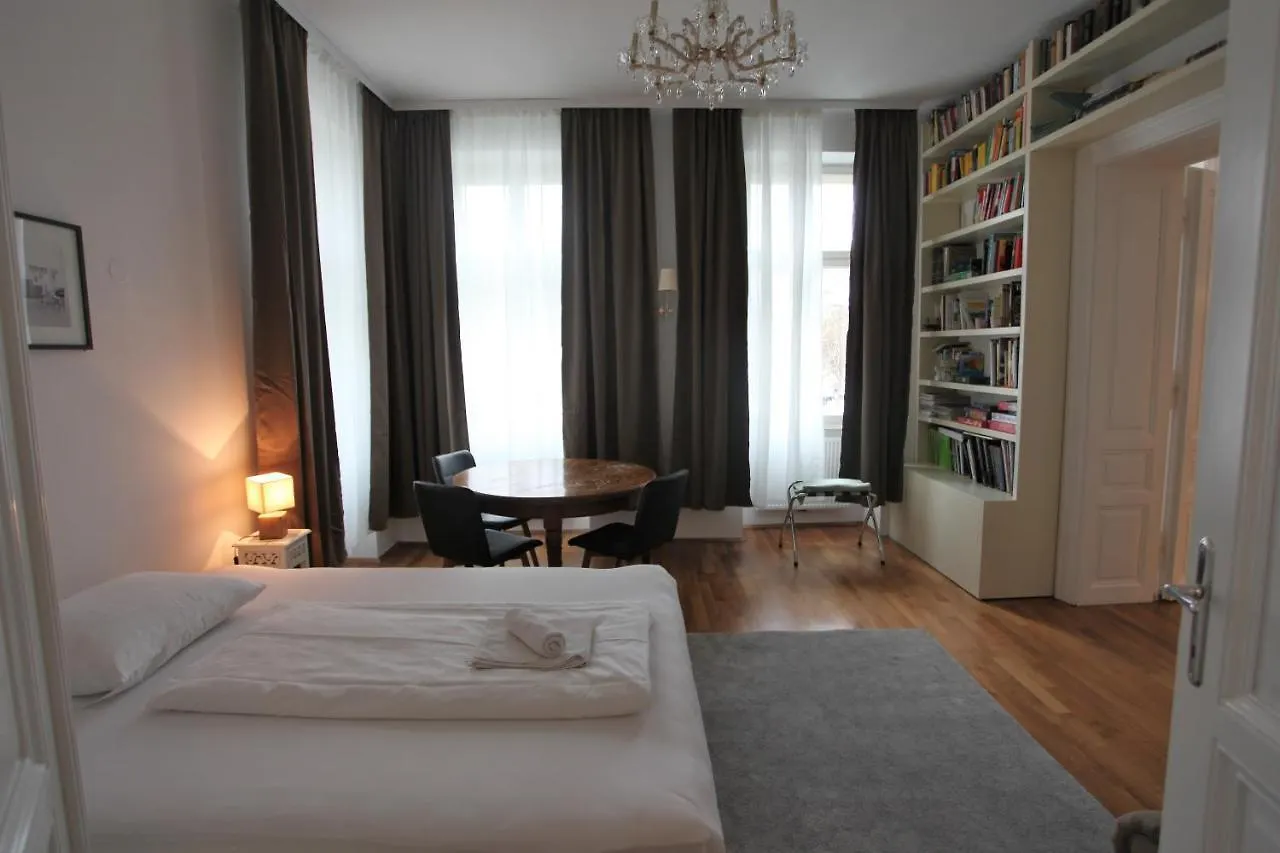 Casa Nostra - Ausgefallene Wohnung Am Augarten Viena 0*,