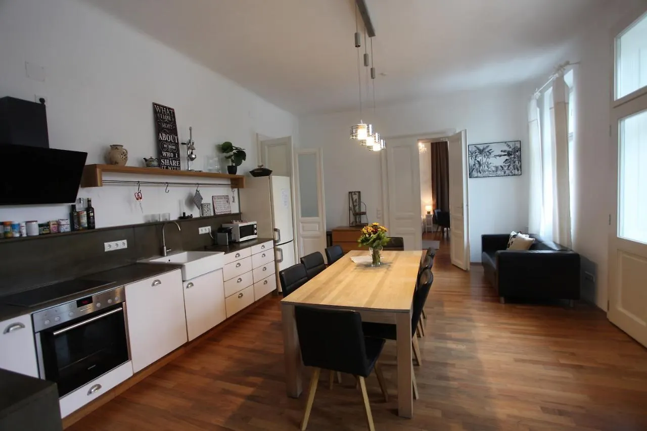 Casa Nostra - Ausgefallene Wohnung Am Augarten Viena